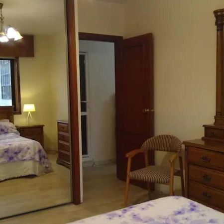 Acogedora Habitacion Doble Junto A Paseos & Parques 圣地亚哥－德孔波斯特拉 外观 照片